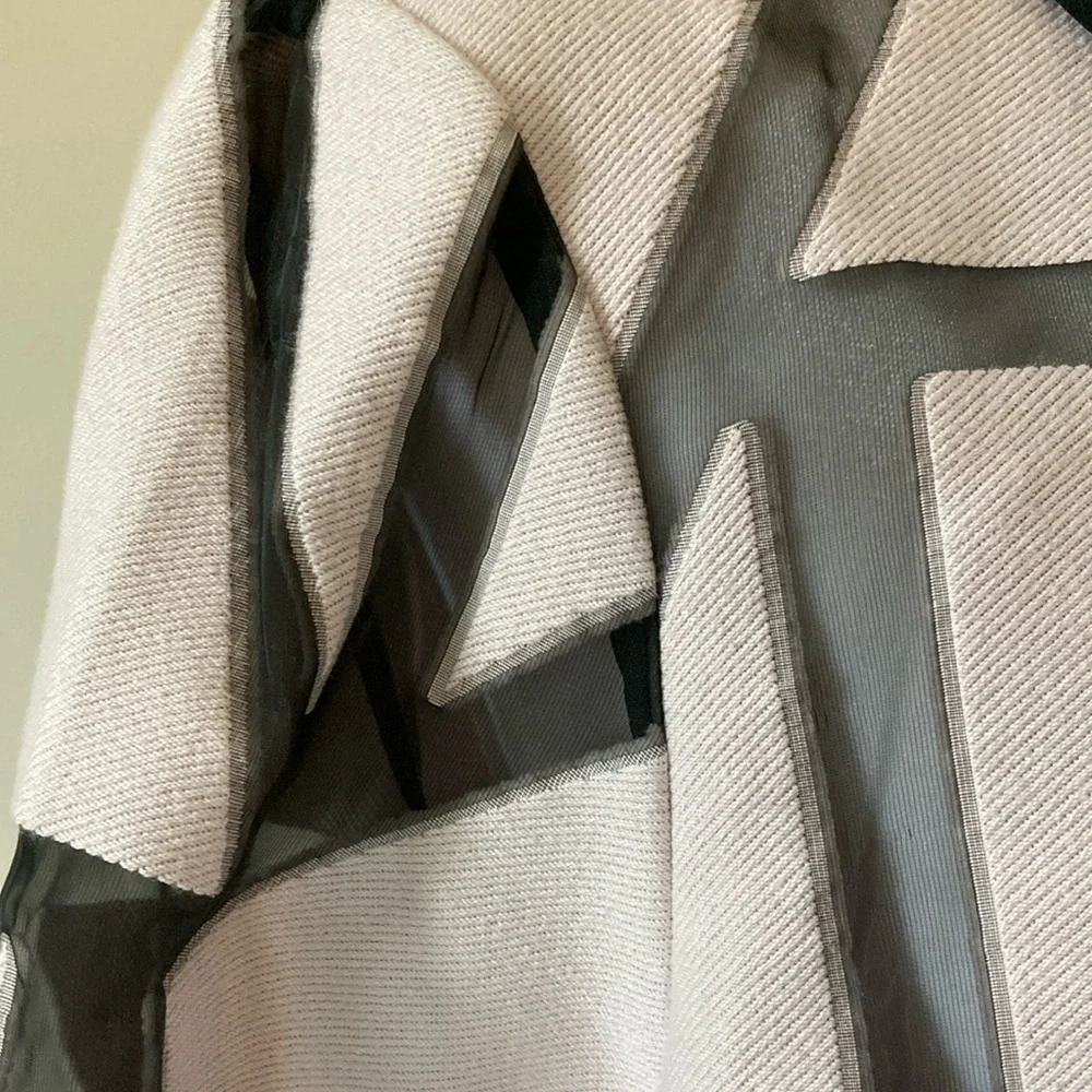 Carlisle White and Black Jacket with Geometric Design